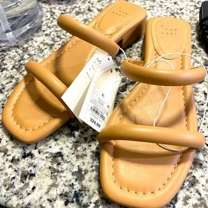 A New Day Annie flat size 7.5